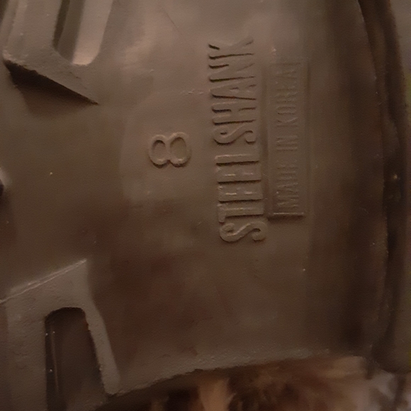 Boots - Picture 7 of 8